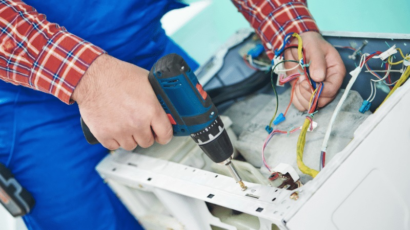 Ahmetli Bosch Bosch çamaşır makinesi kart tamiri – Su almama arızası orijinal parça ile giderildi. - Teknik servis örneği